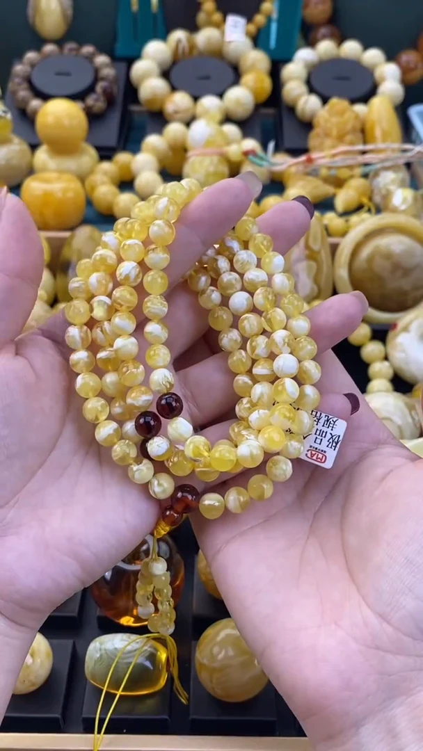 【闪购商品】琥珀裸石未镶嵌月.45