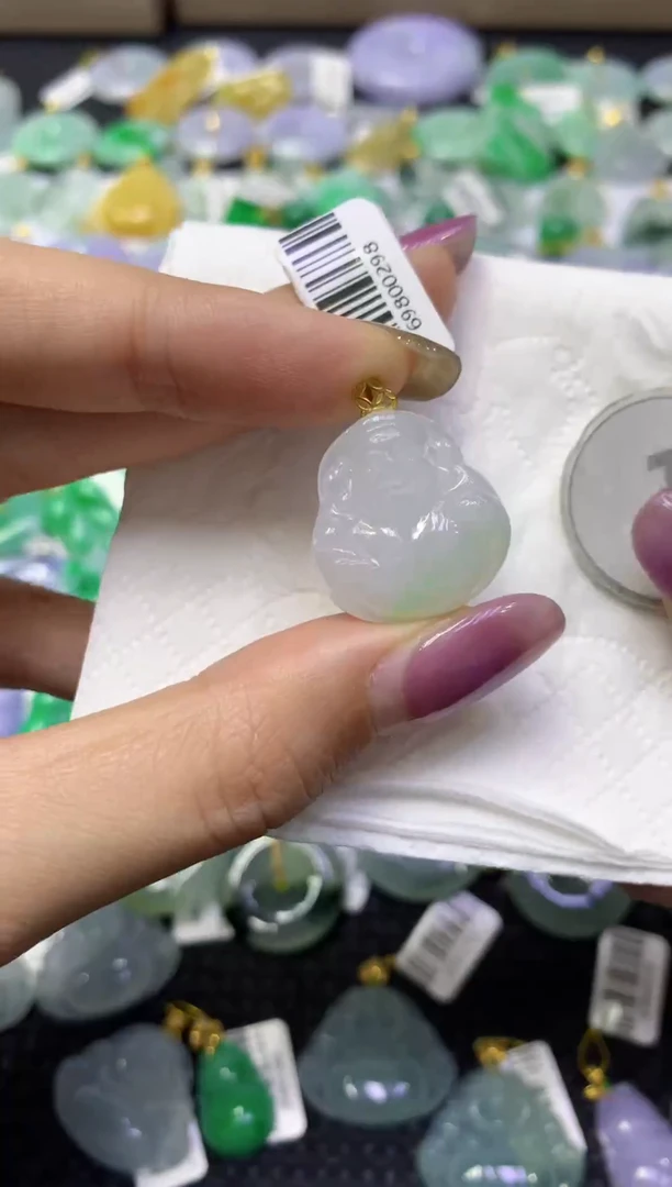 颈饰18K金镶嵌翡翠天然缅甸翡翠A货