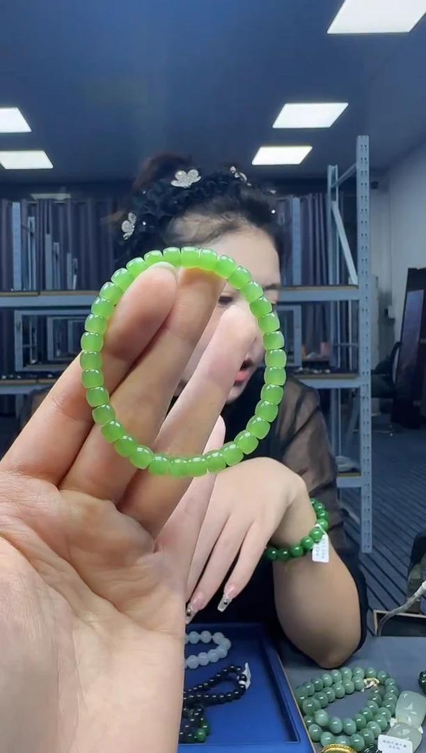 未镶嵌手串和田玉1