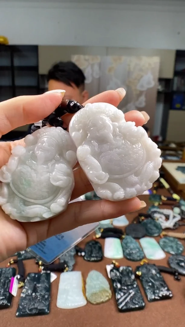 颈饰未镶嵌翡翠多样性发其一
