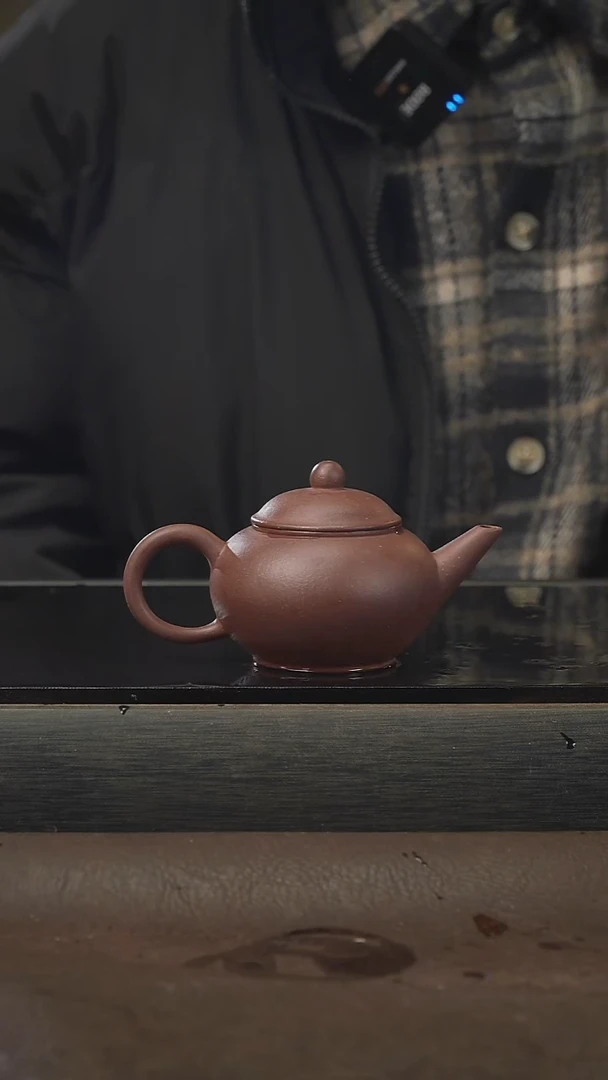 茶壶紫砂水平，底槽清，130cc