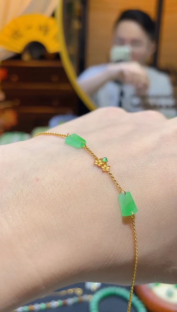 翡翠18K金镶嵌颈饰手链