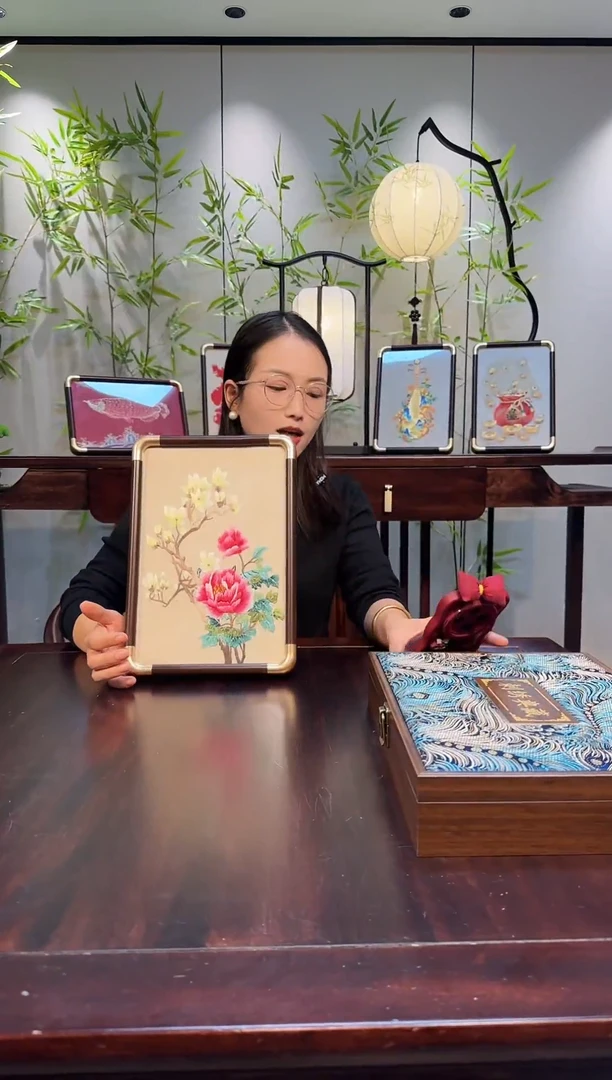 布刺绣摆台，高端刺绣艺术藏品！
