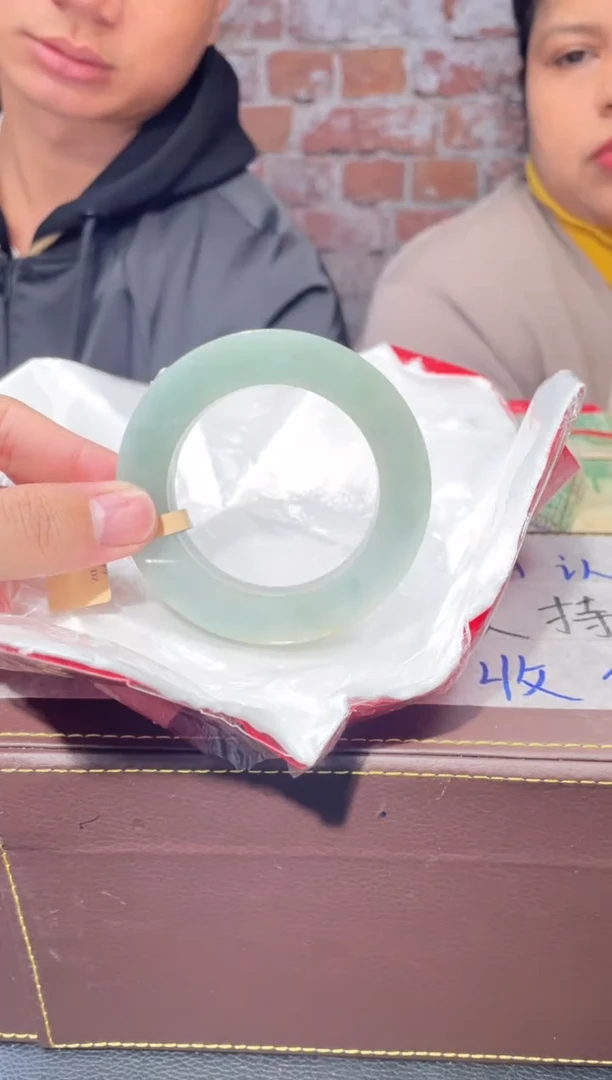 【闪购商品】定制翡翠手镯未镶嵌发一件/DDI02343