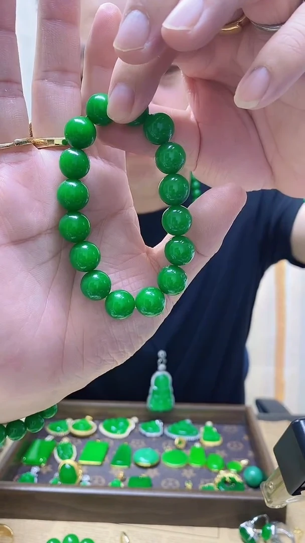 未镶嵌手链翡翠翡翠手链