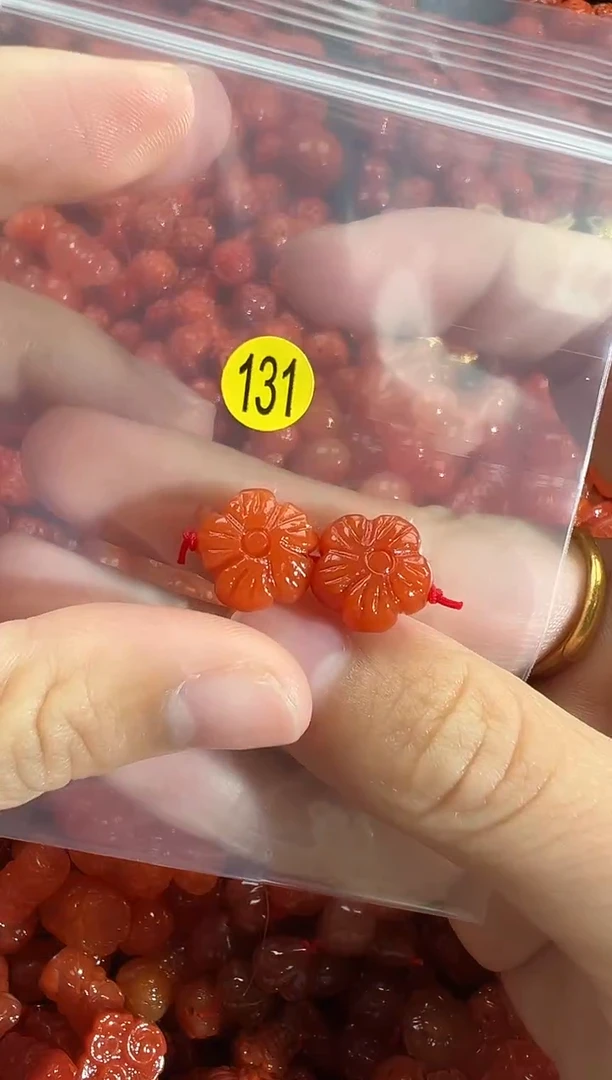 颈饰未镶嵌南红玛瑙1