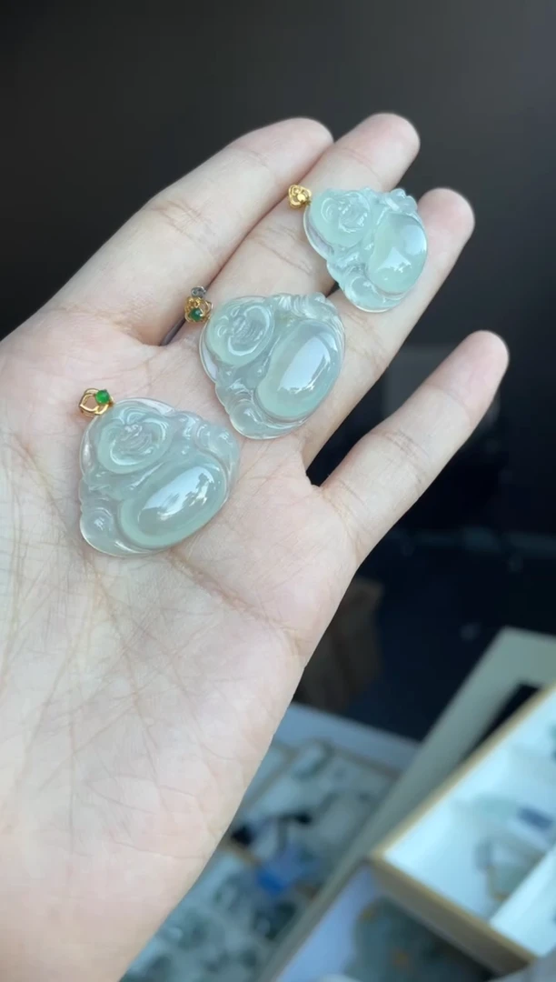 吊坠(不含链)18K金镶嵌翡翠天然缅甸A货翡翠多样性发其一