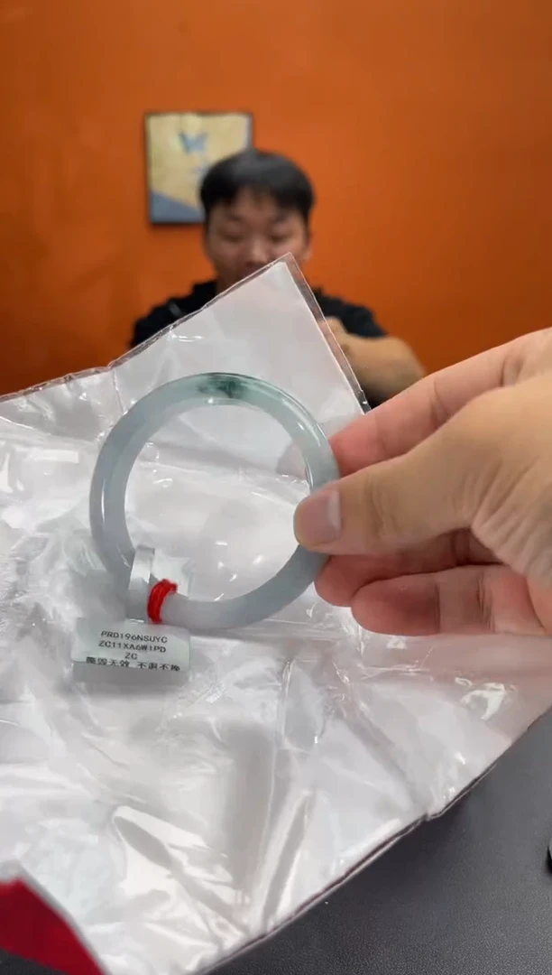 未镶嵌手镯翡翠翡翠手镯