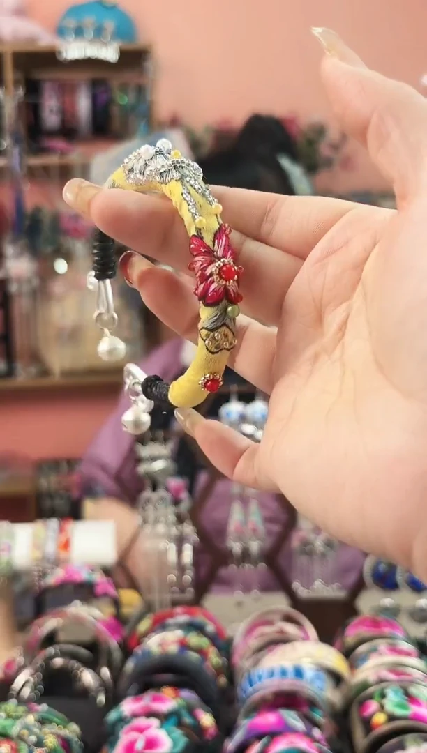 艺枝独绣手工饰品78