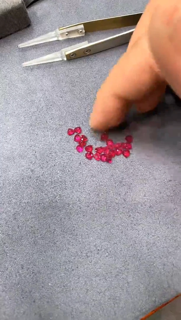 裸石红宝石0.25ct 爱心  多样性发货一对2粒