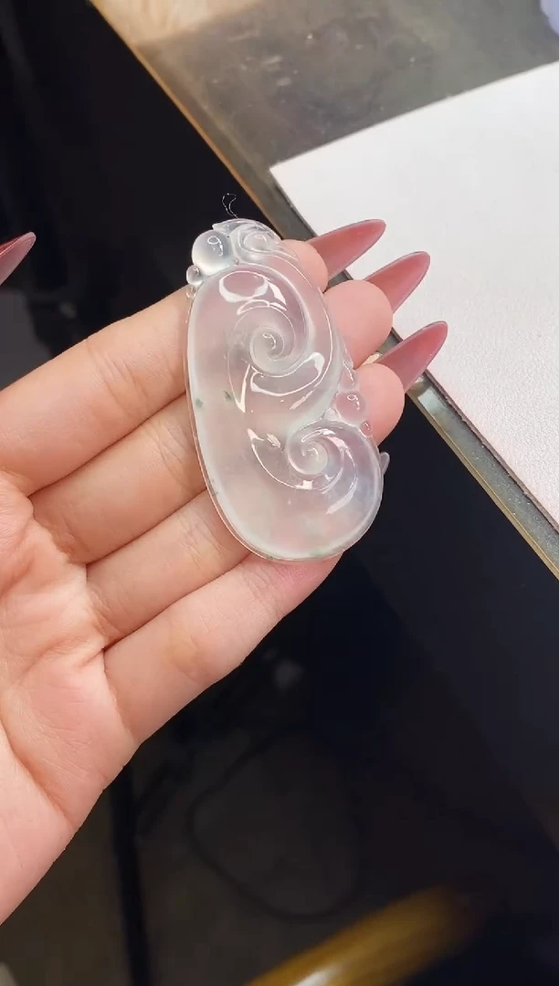 【闪购商品】翡翠颈饰未镶嵌如意