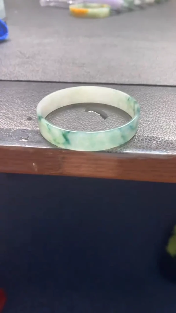 未镶嵌手镯翡翠56方公主