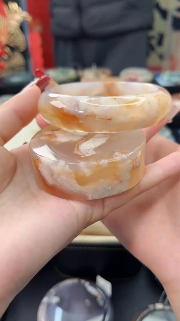 【闪购商品】石英质玉手镯未镶嵌赠送镯心（60圈口）