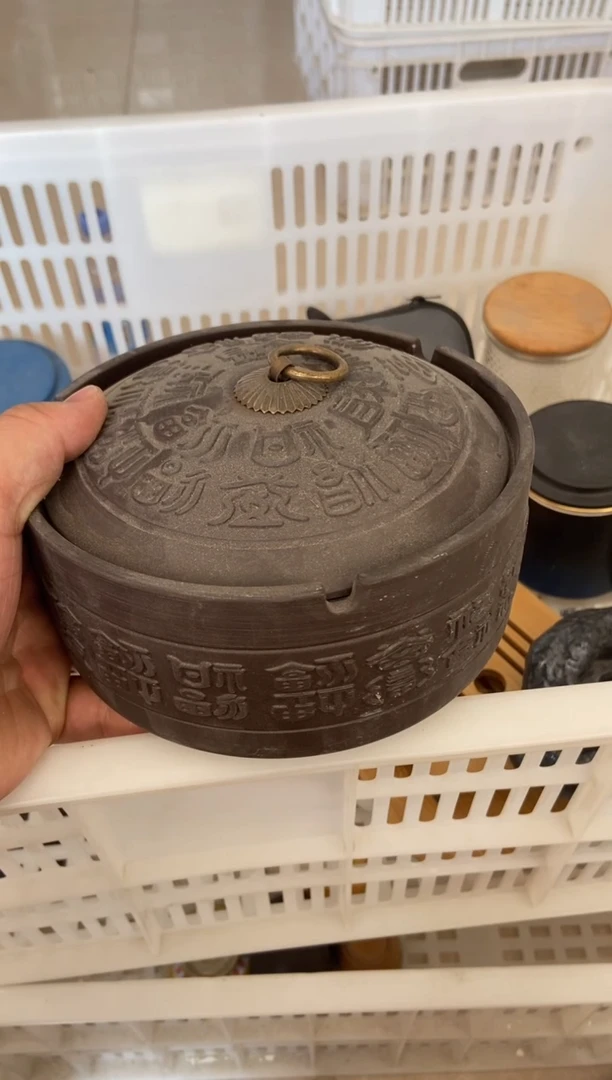 无运费险有瑕疵的摄影的产品有使用过的痕迹有点脏介意勿拍