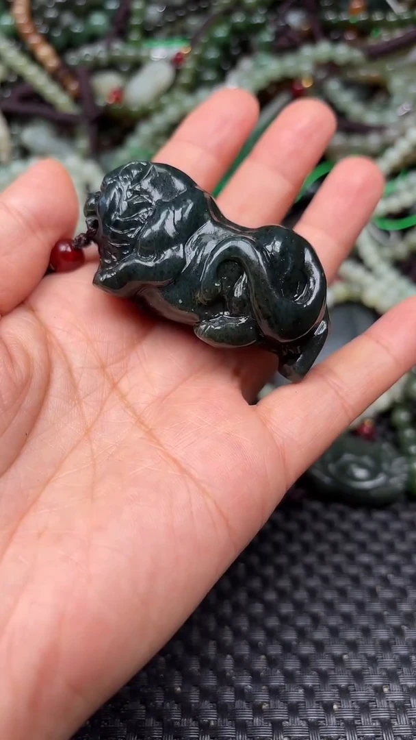 和田玉未镶嵌颈饰1