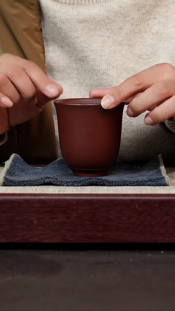 茶杯紫砂圈足铃铛杯