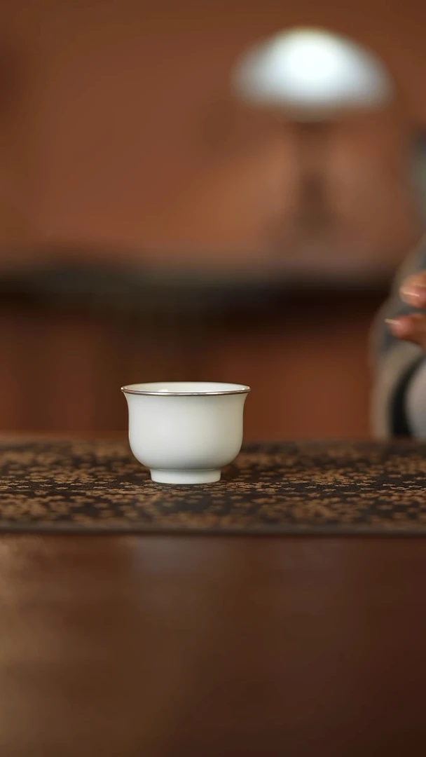 瓷舜瓷甜白釉包银炉式杯