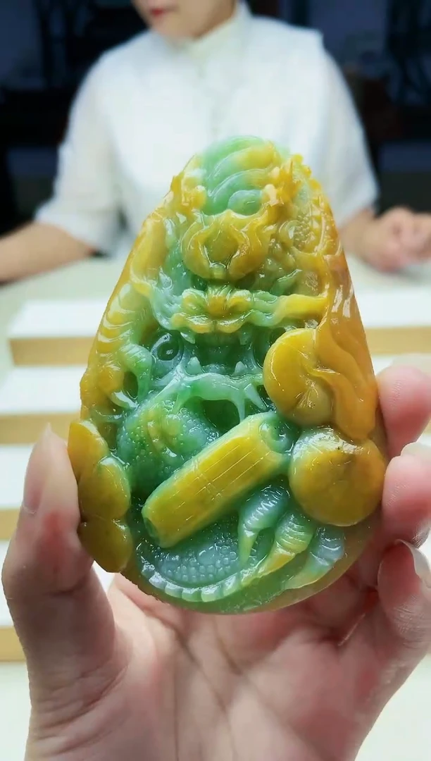 未镶嵌定制翡翠毛货09230195