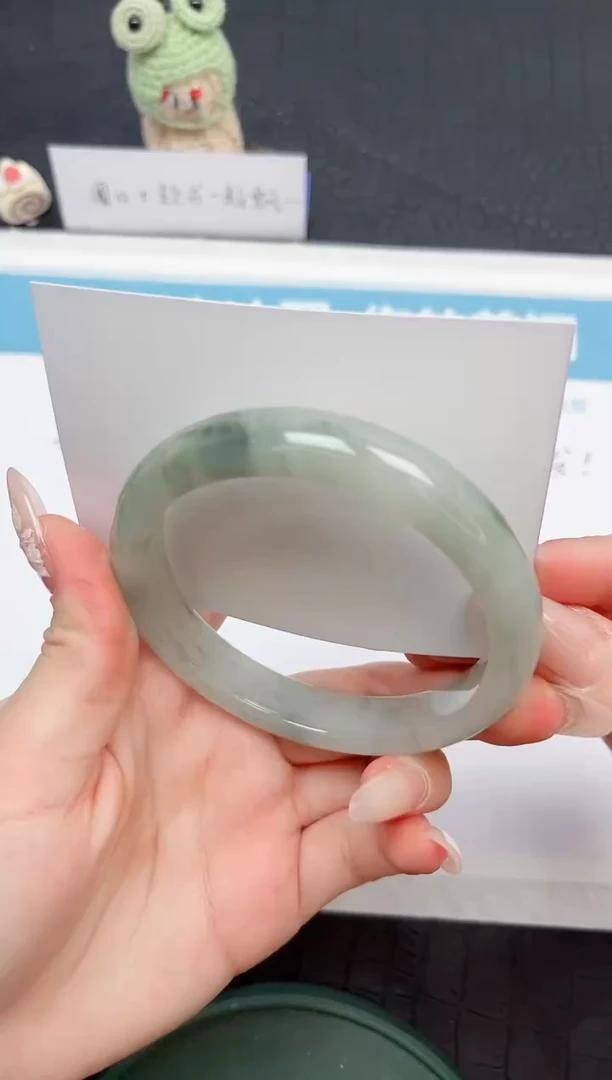 【闪购商品】石英质玉手镯未镶嵌231-62.8