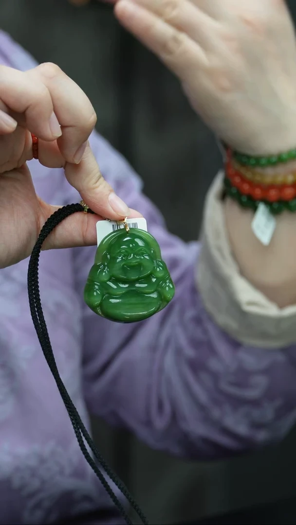 吊坠(赠链)18K金镶嵌和田玉1