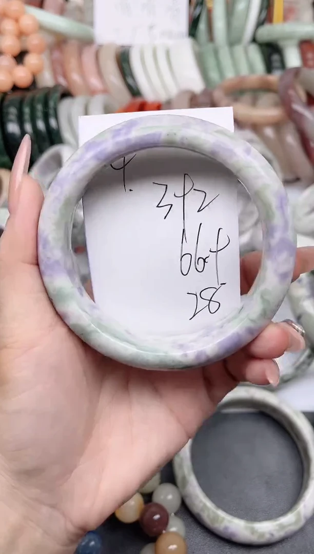 未镶嵌手镯石英质玉392