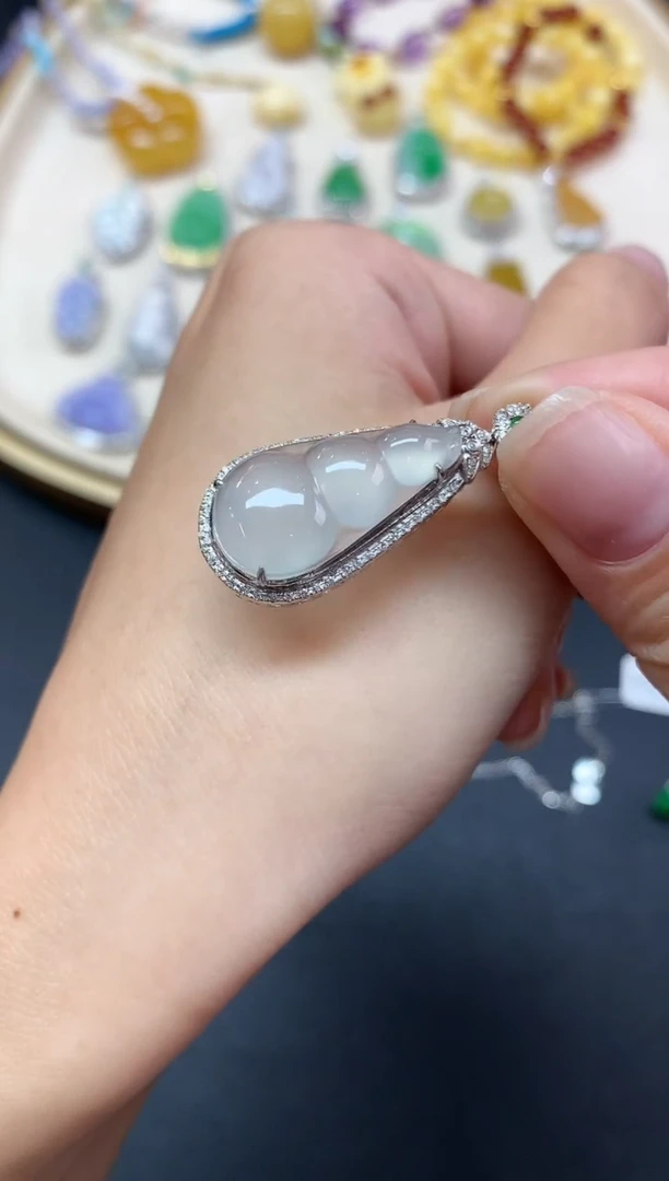 【闪购商品】翡翠吊坠(不含链)18K金镶嵌吊坠A500|4800