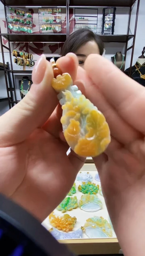 颈饰未镶嵌翡翠吊坠