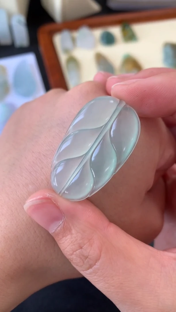 【闪购商品】定制翡翠未镶嵌翡翠