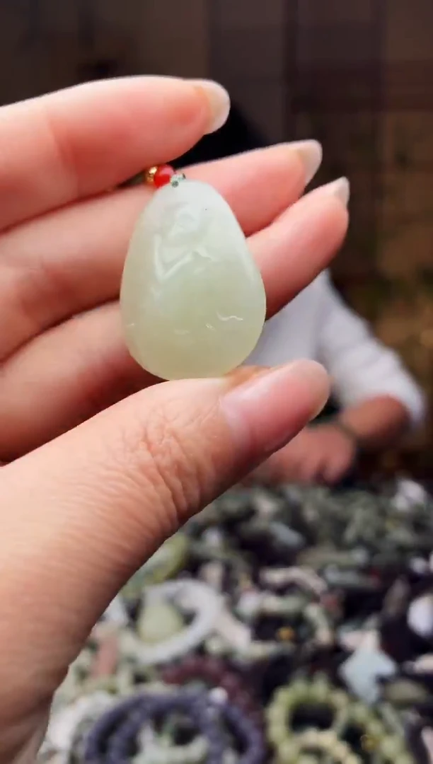 颈饰未镶嵌和田玉多样性发货，拍一发一