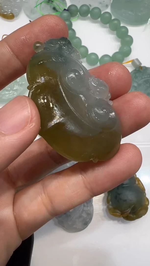 未镶嵌定制翡翠如意