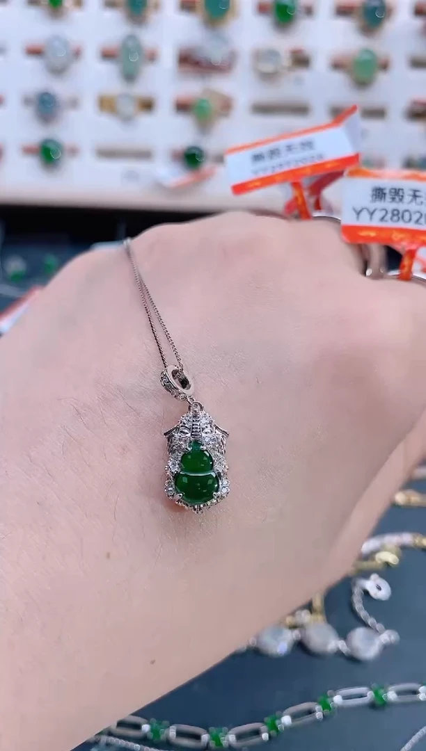 颈饰银S925镶嵌翡翠天然翡翠