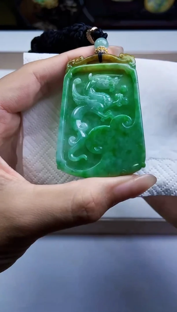 颈饰未镶嵌翡翠翡翠A货