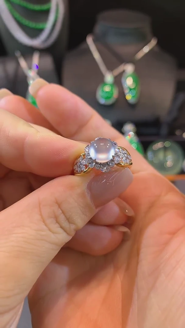 翡翠戒指18K金镶嵌戒指