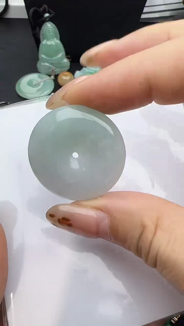 颈饰未镶嵌翡翠平安扣