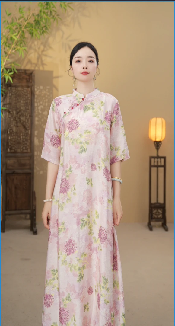 粉色中国风长款旗袍