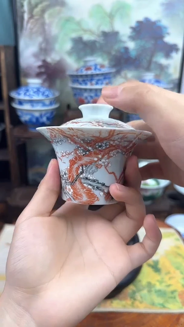 粉彩腊梅马蹄两才盖碗