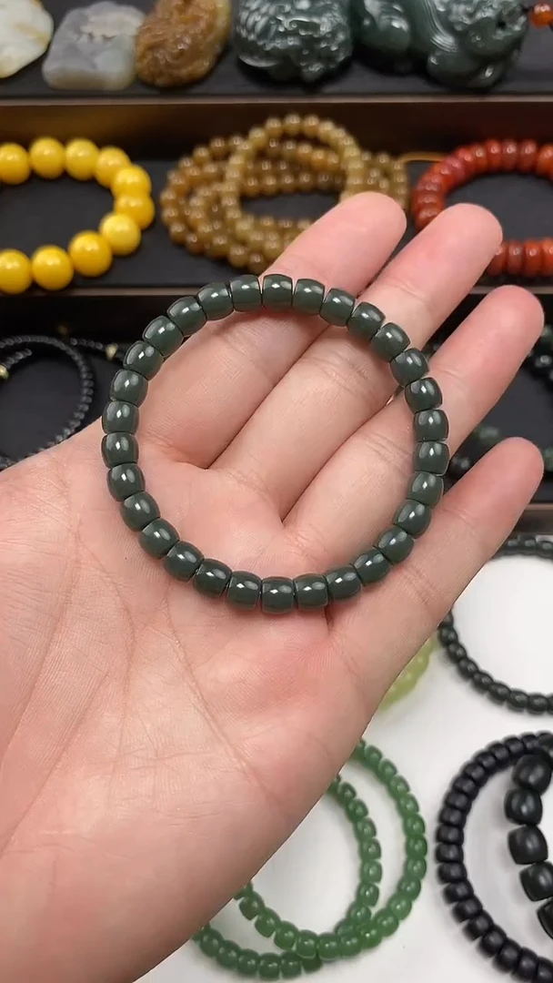 和田玉未镶嵌颈饰手串