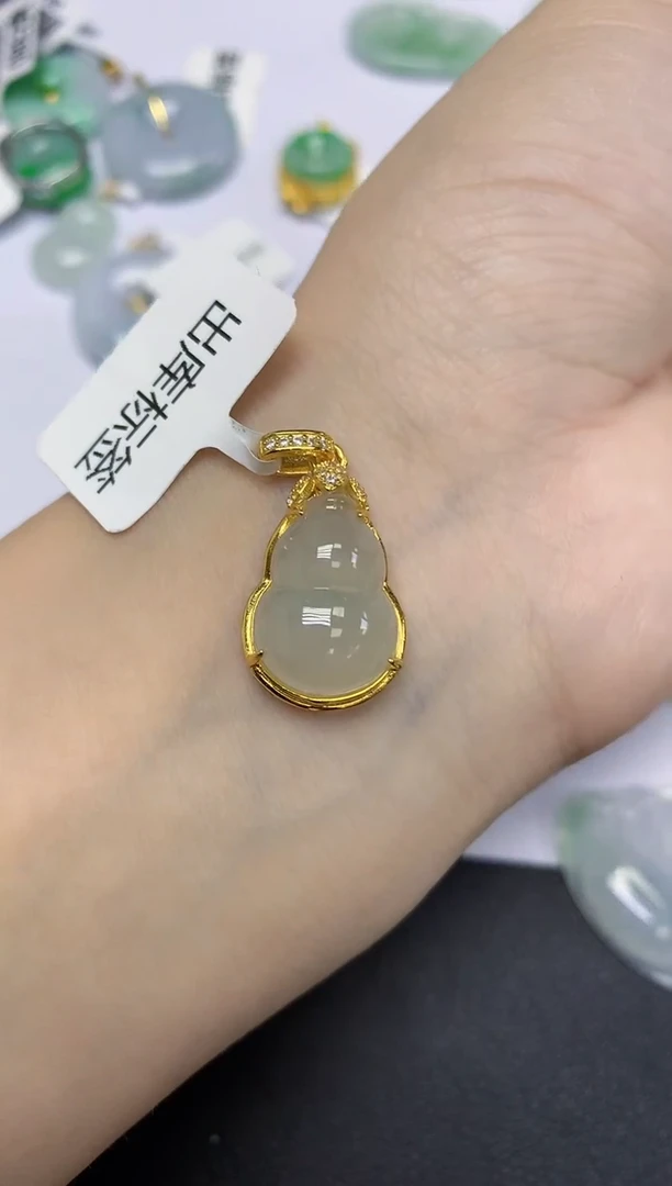 颈饰未镶嵌翡翠天然缅甸翡翠A货多样性发一件