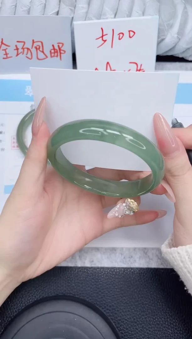 未镶嵌手镯石英质玉64-64