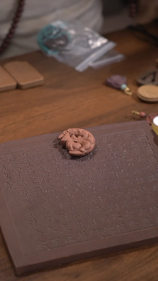 【闪购商品】泥塑新款息肌丸月亮狐狸