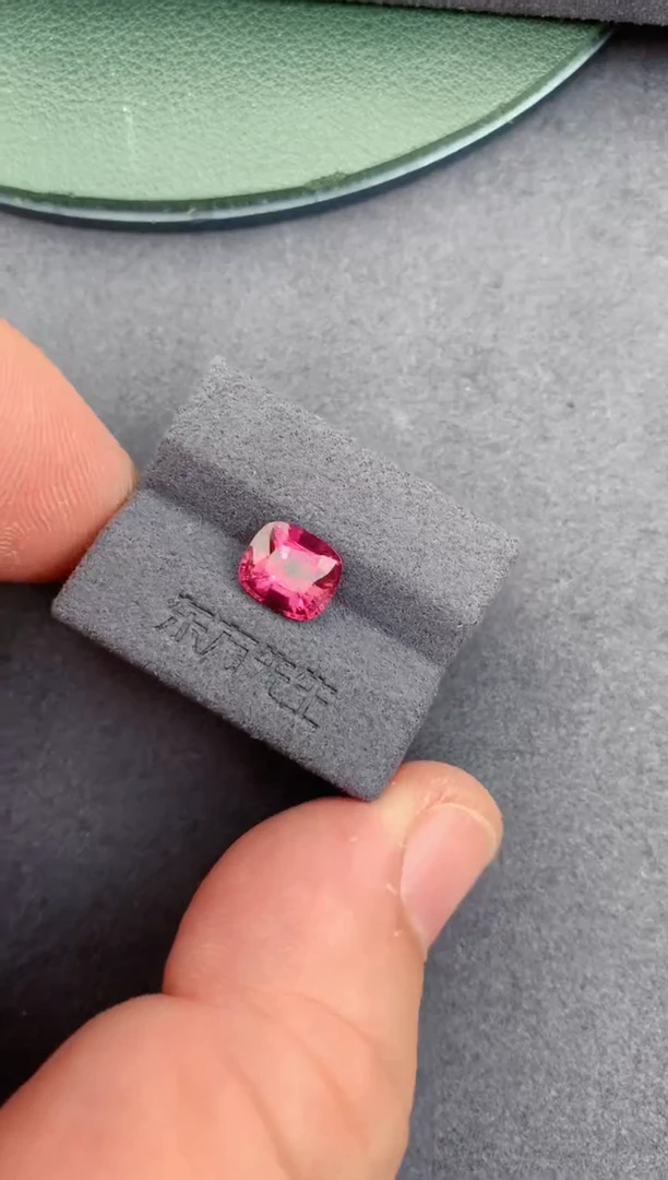 未镶嵌裸石碧玺1.6ct 碧玺 定制