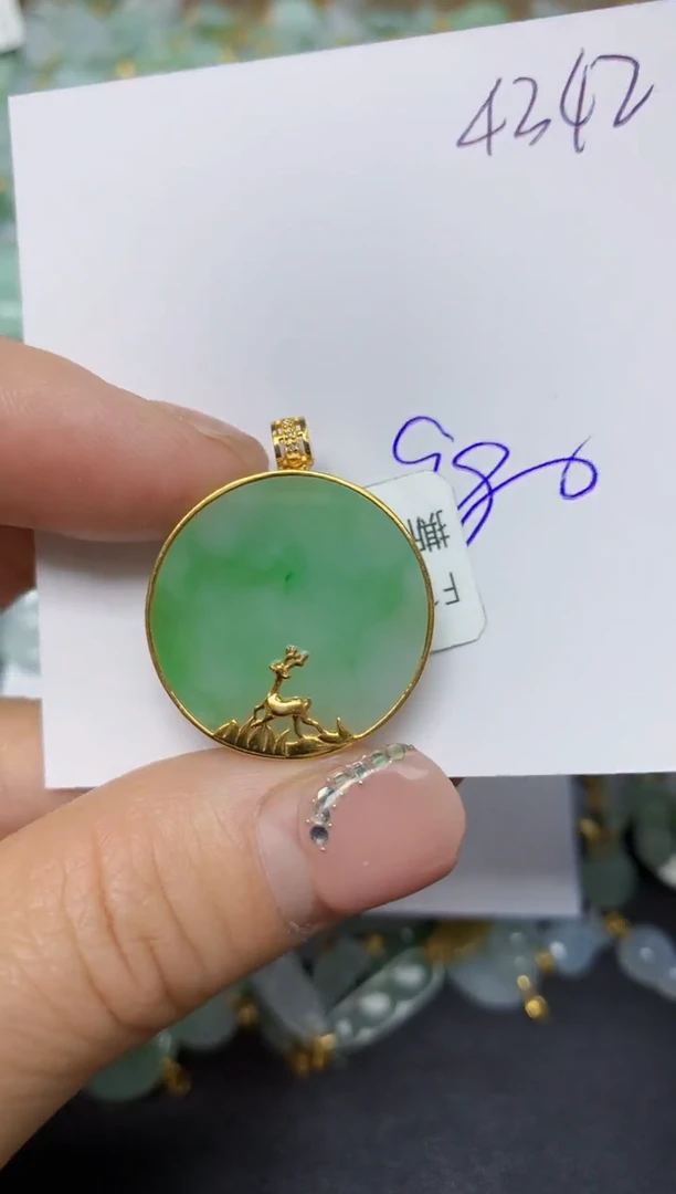 【闪购商品】翡翠挂件18K金镶嵌 天然翡翠A货