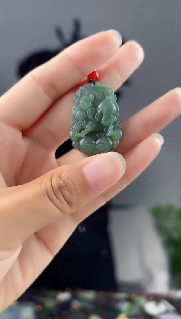 颈饰未镶嵌和田玉拍一发一，多样性发货