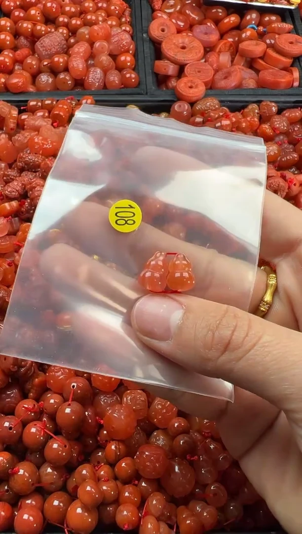 【闪购商品】南红玛瑙颈饰未镶嵌1