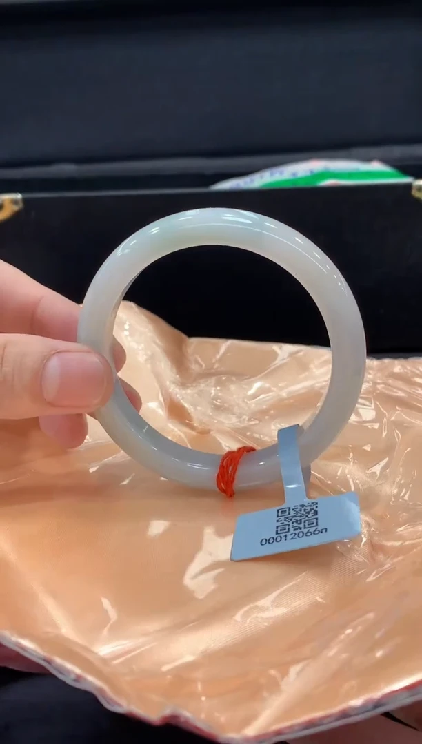 未镶嵌手镯翡翠翡翠手镯