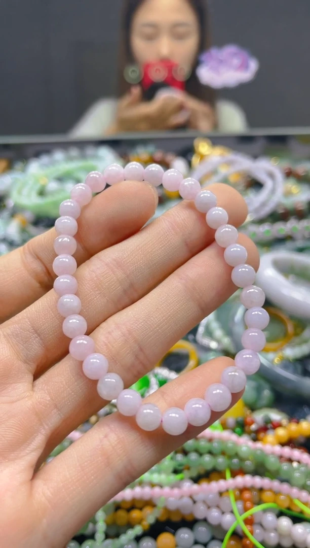 颈饰未镶嵌翡翠5MM/T/翡翠A货，一件也是批发价
