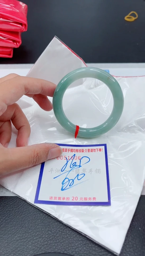 翡翠手镯未镶嵌1111111111111