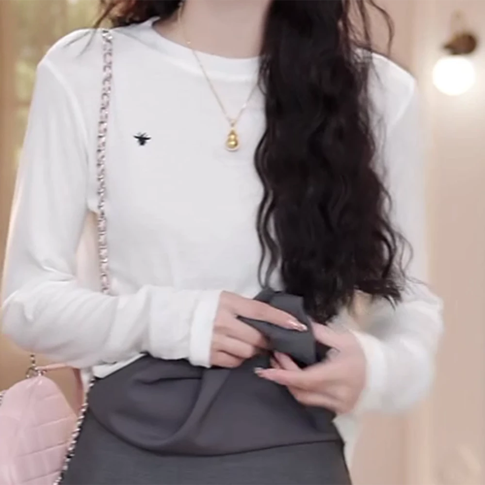 夏季薄款圆领2025新款刺绣小蜜蜂百搭显瘦白色 套头T恤上衣女