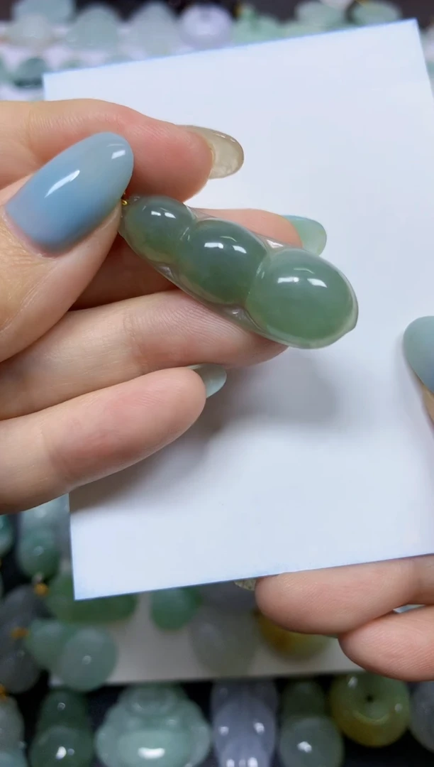 翡翠未镶嵌颈饰天然翡翠A货