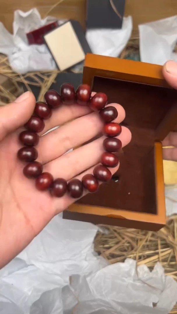 无礼盒精美手串（）